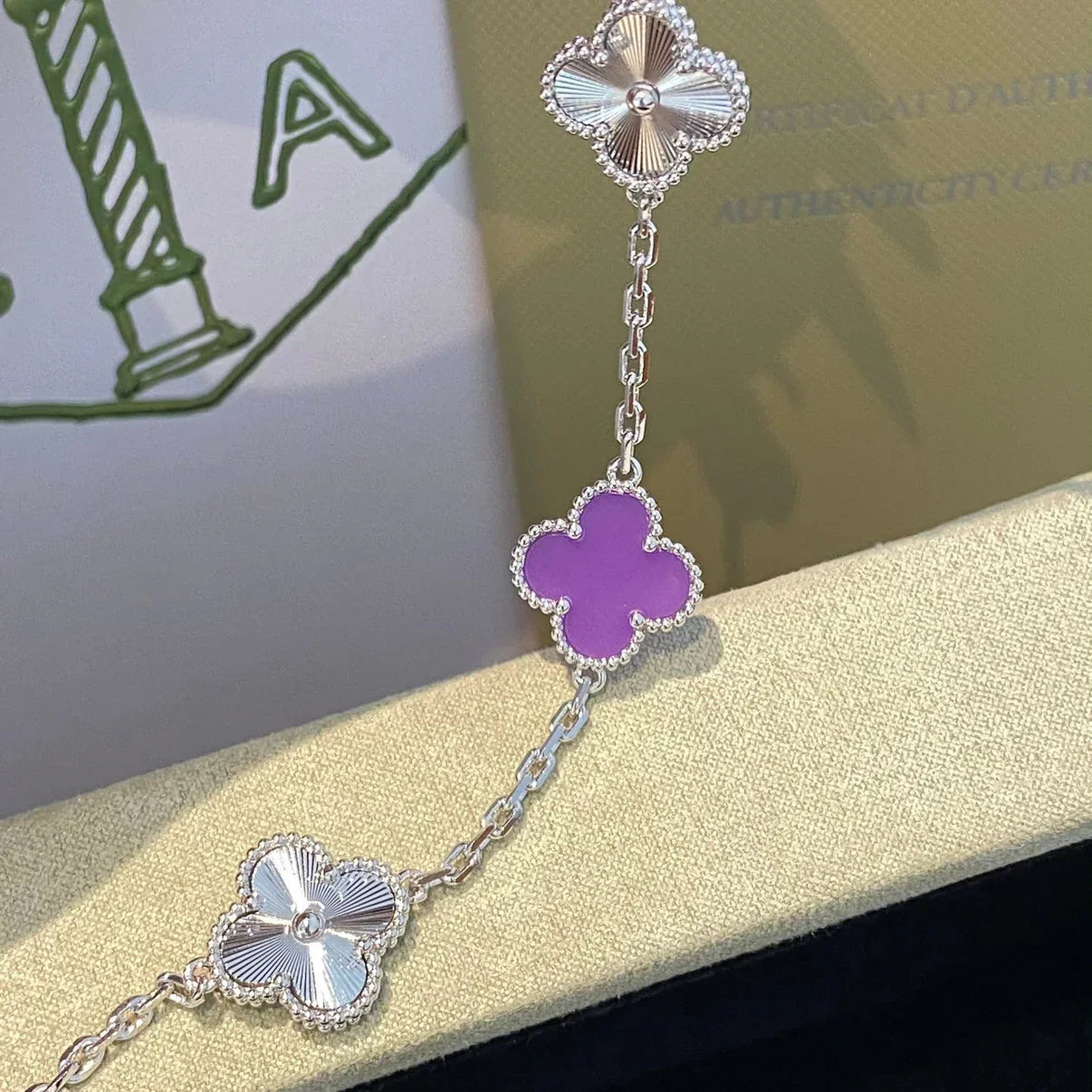 [LunaMar]LUCKY CLOVER 5-MOTIF BRACELET - VIOLET COLLECTION