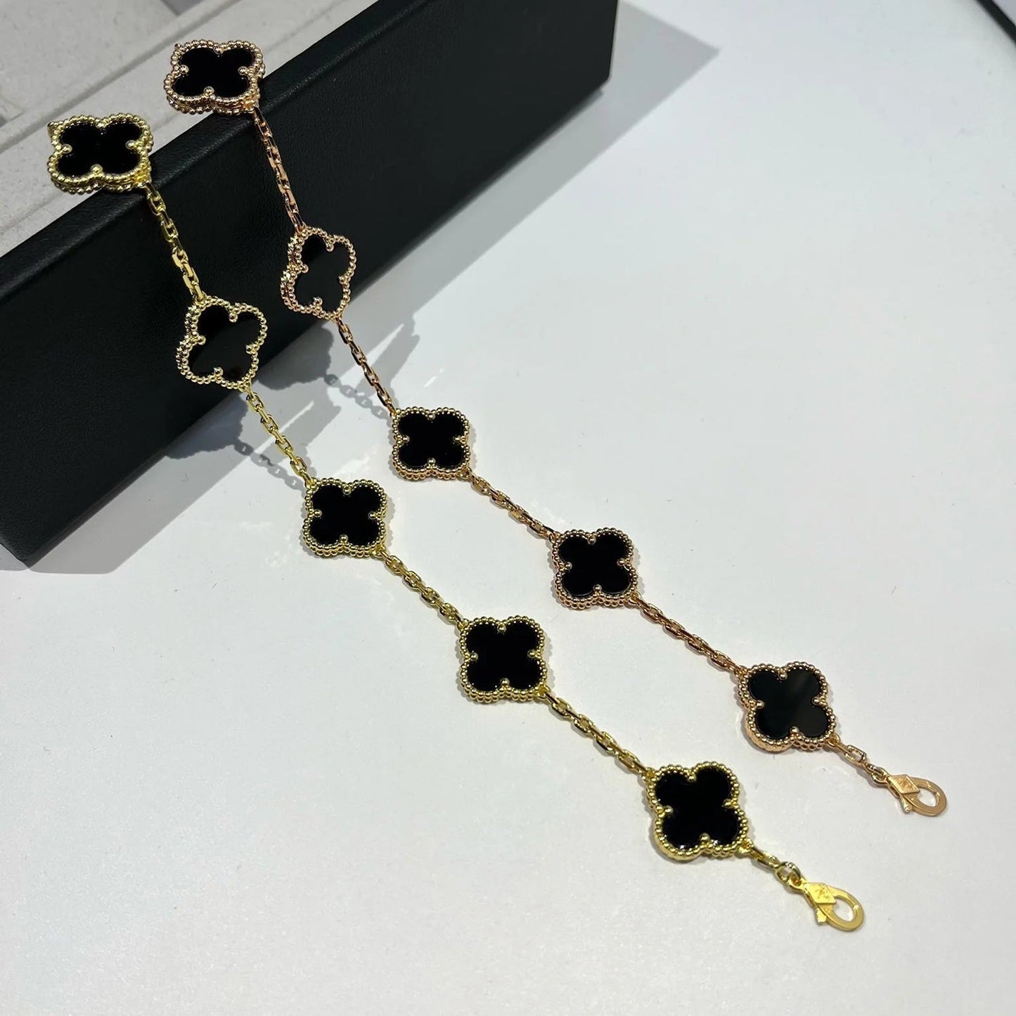 [LunaMar]LUCKY CLOVER 5-MOTIF BRACELET - BLACK OXNY COLLECTION