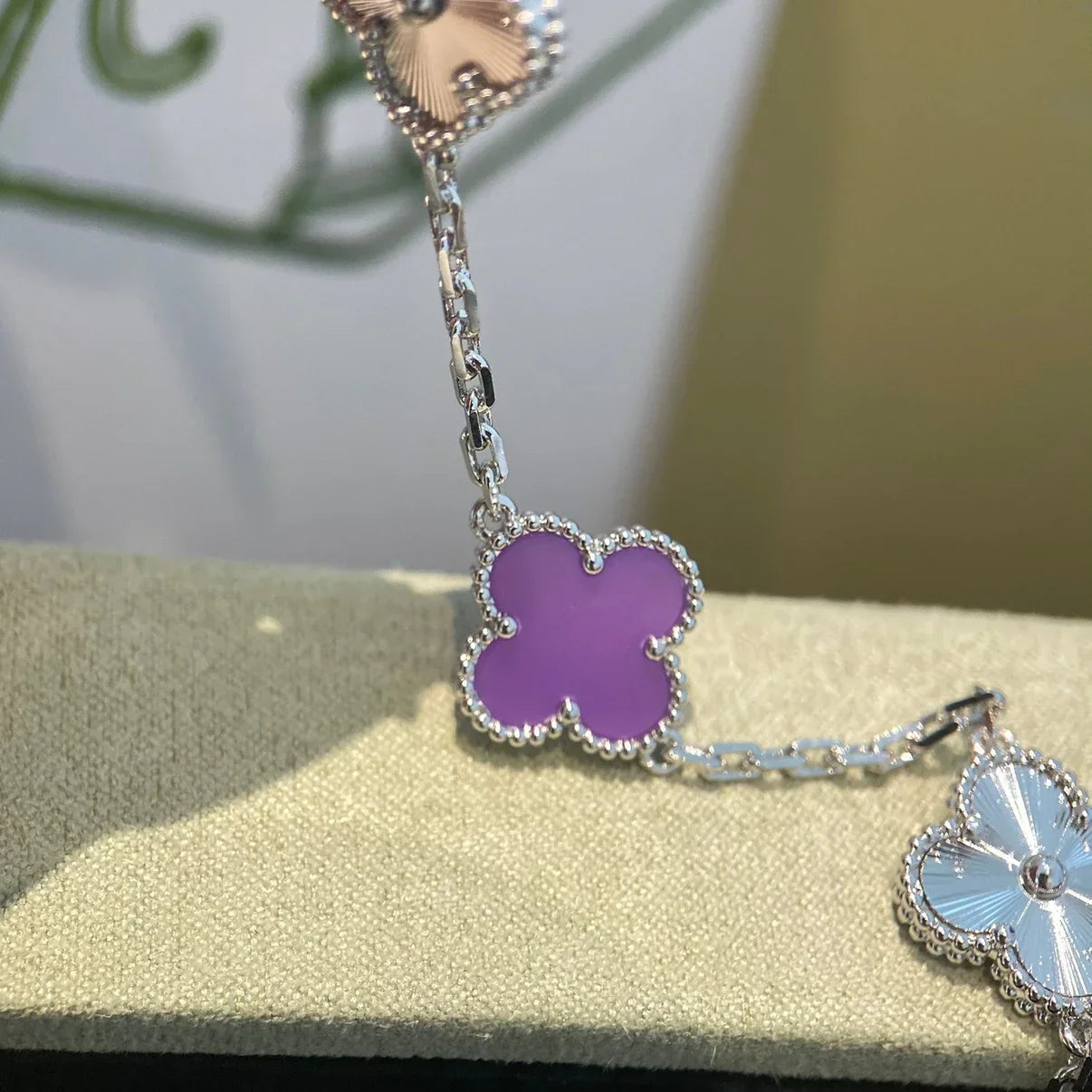 [LunaMar]LUCKY CLOVER 5-MOTIF BRACELET - VIOLET COLLECTION
