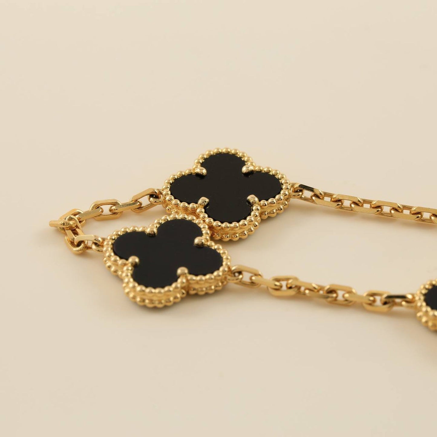 [LunaMar]LUCKY CLOVER 5-MOTIF BRACELET - BLACK OXNY COLLECTION