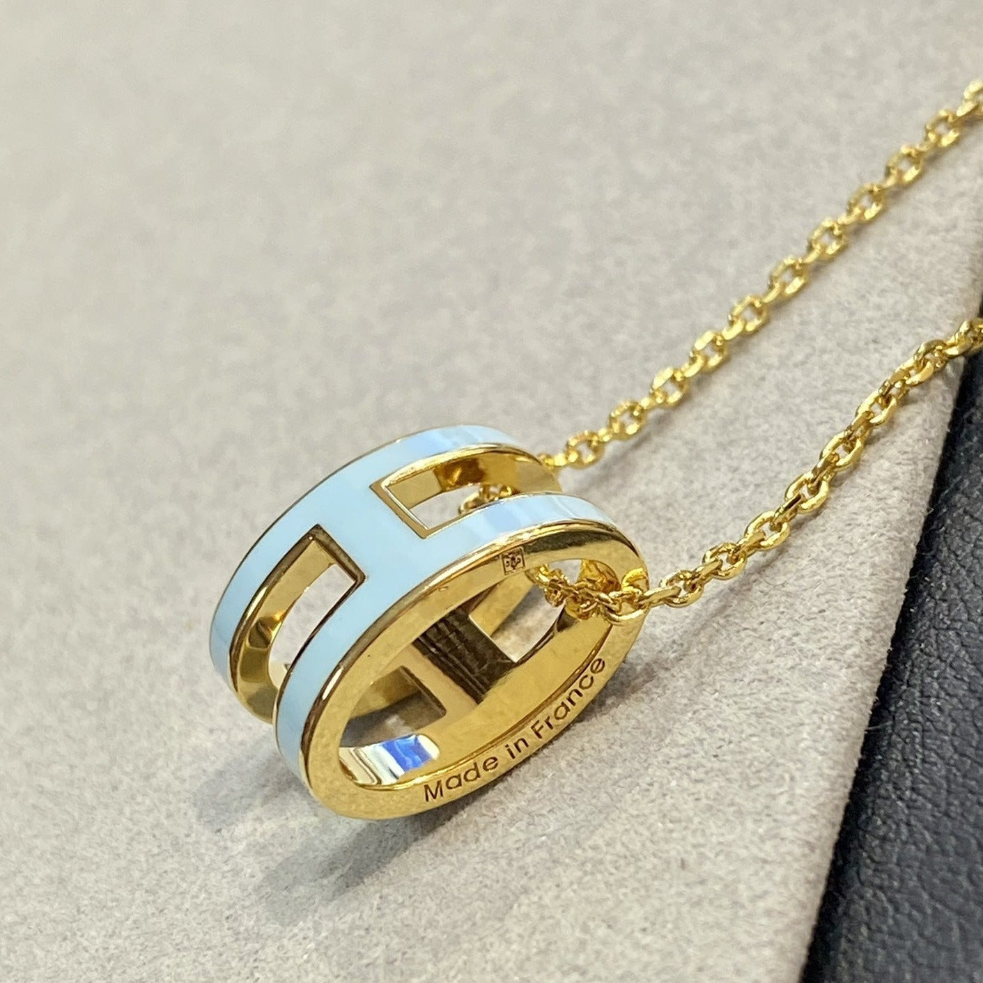[LunaMar]POP H LIGHT BLUE NECKLACE