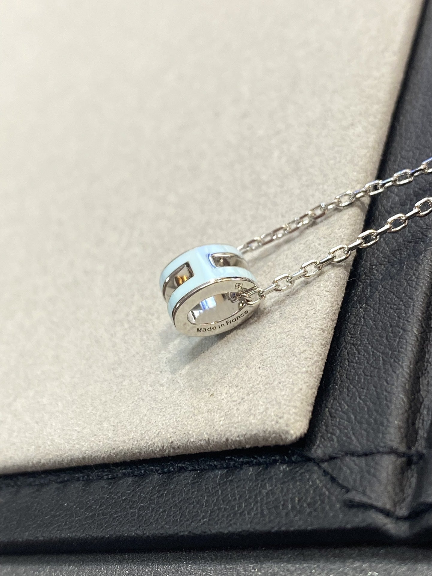 [LunaMar]POP H LIGHT BLUE NECKLACE