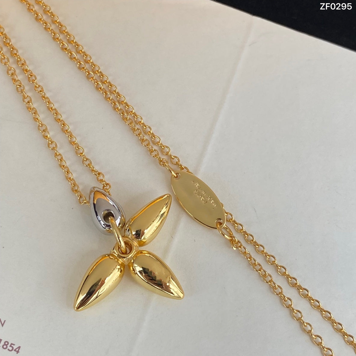 [LunaMar]LOUISETTE PEDANT GOLD NECKLACE