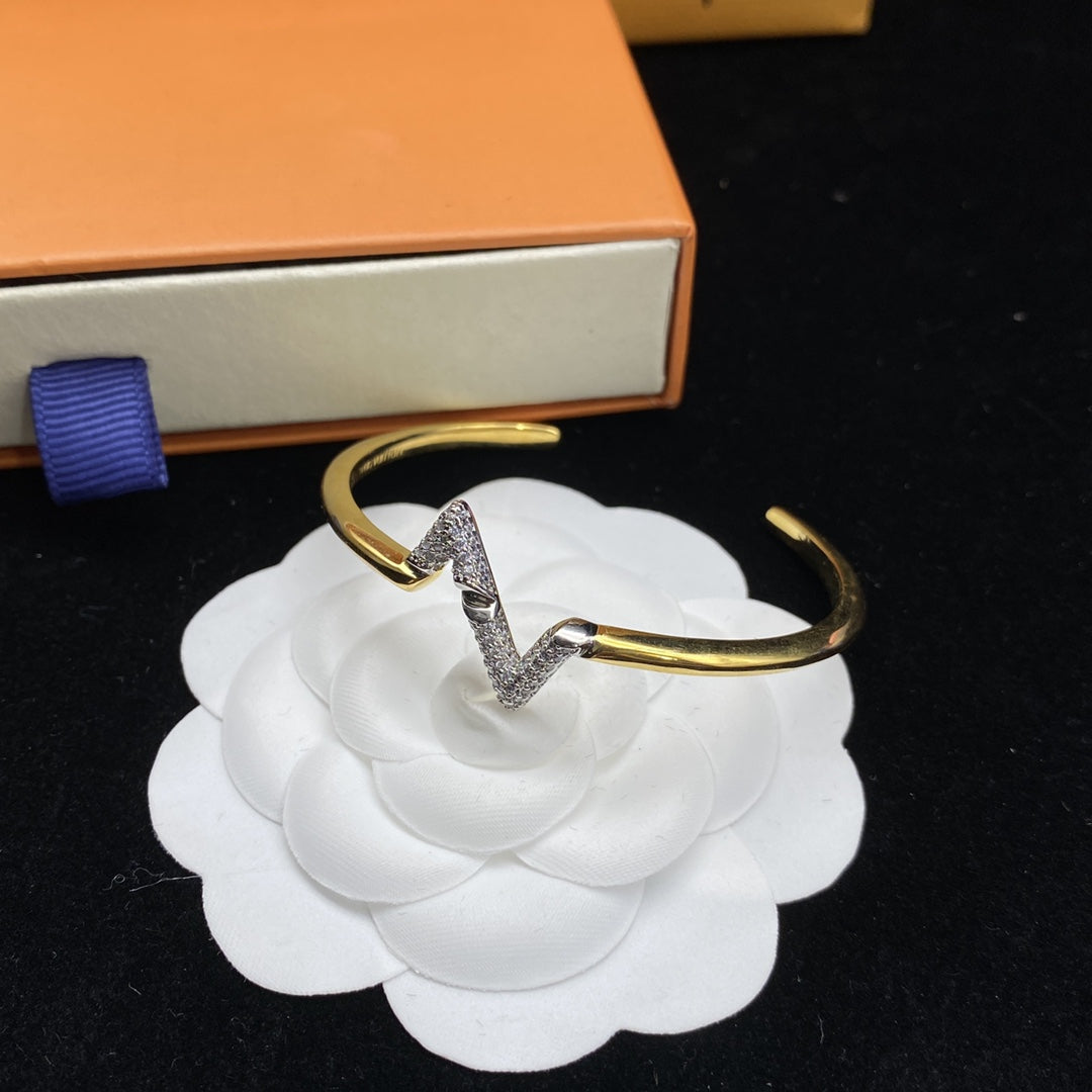 [LunaMar]VOLTE UPSITE DOWN DIAMOND GOLD OPEN BRACELET