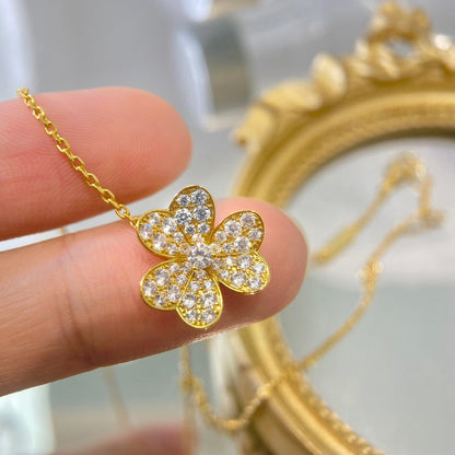 [LunaMar]PAVÉ DIAMOND FLOWER CHARM NECKLACE