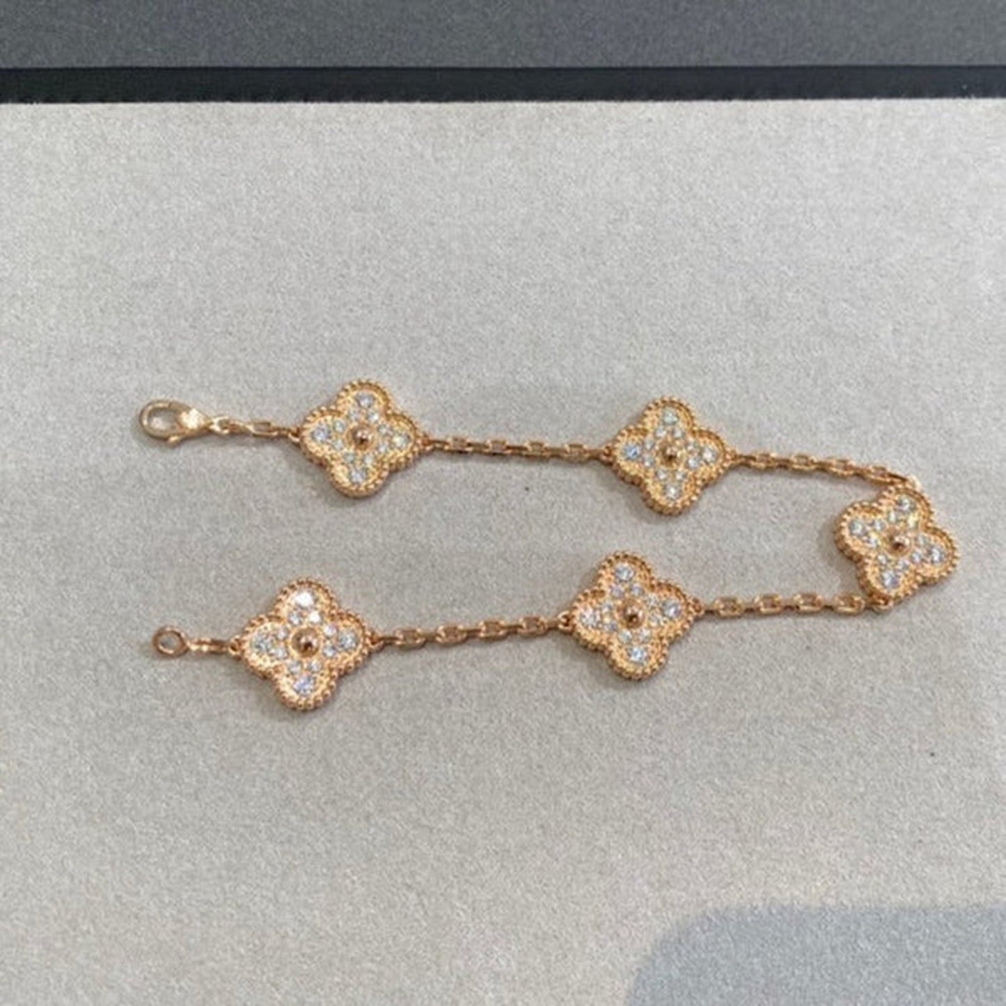 [LunaMar]LUCKY CLOVER 5-MOTIF BRACELET - FULL-DIAMOND