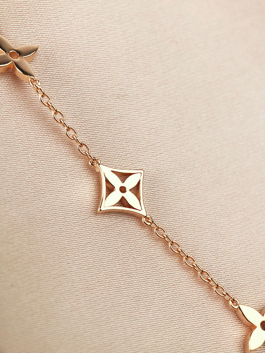 [LunaMar]STAR AND SUN 7 MOTIFS GOLD BRACELET