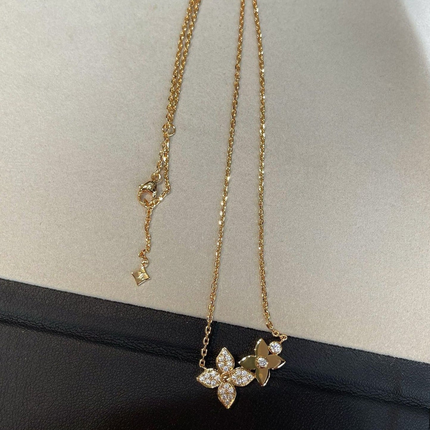 [LunaMar]STAR BLOSSOM NECKLACE ROSE GOLD DIAMONDS