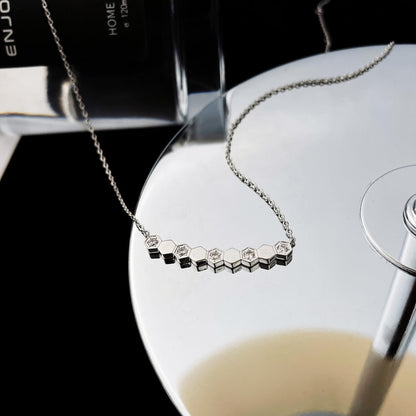 [LunaMar]BEE MY LOVE DIAMOND NECKLACE
