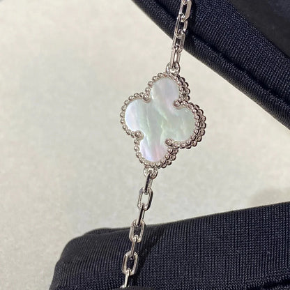 [LunaMar]LUCKY CLOVER 5-MOTIF BRACELET - WHITE MOTHER-OF-PEARL COLLECTION