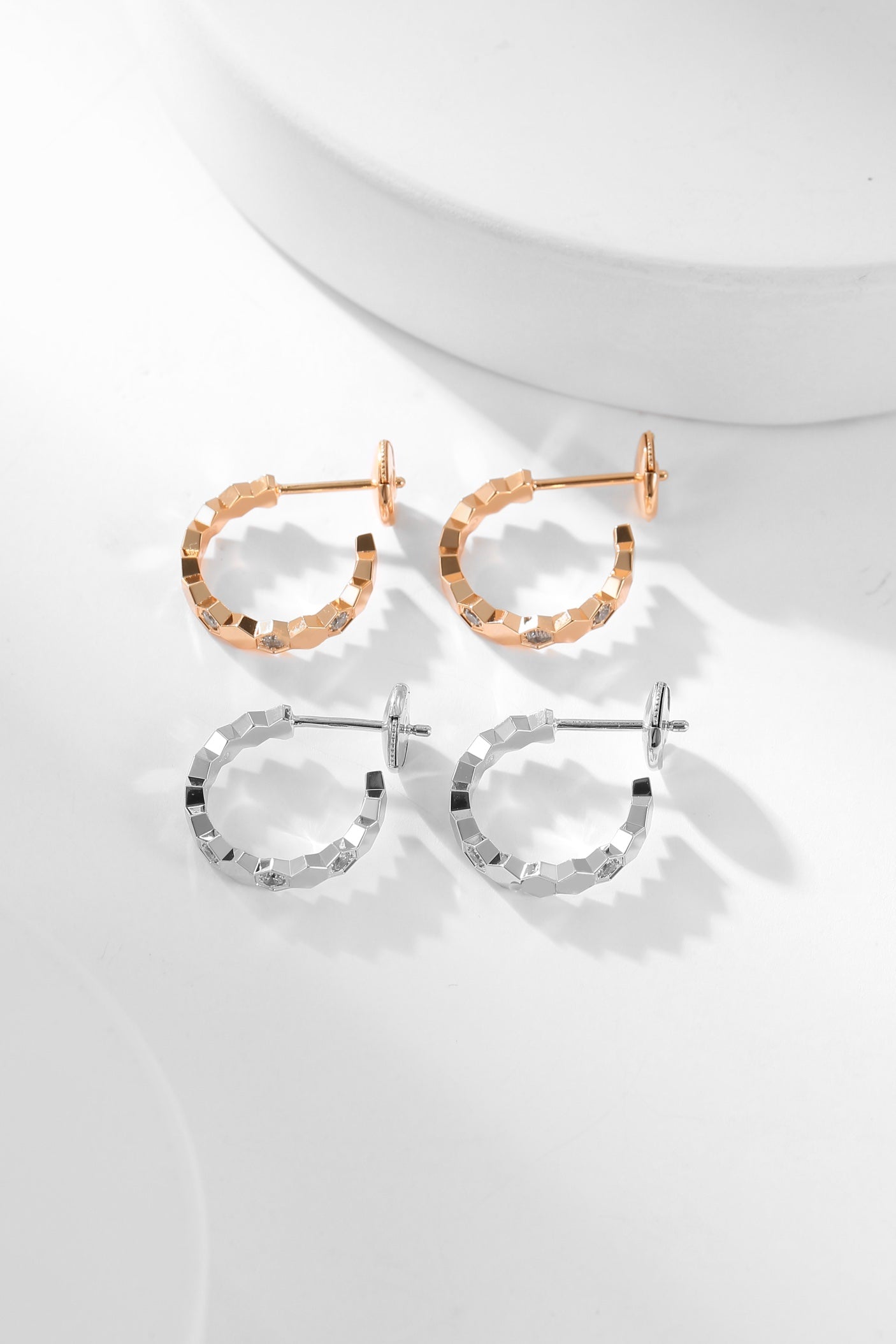 [LunaMar]BEE LOVE DIAMOND HOOP EARRINGS