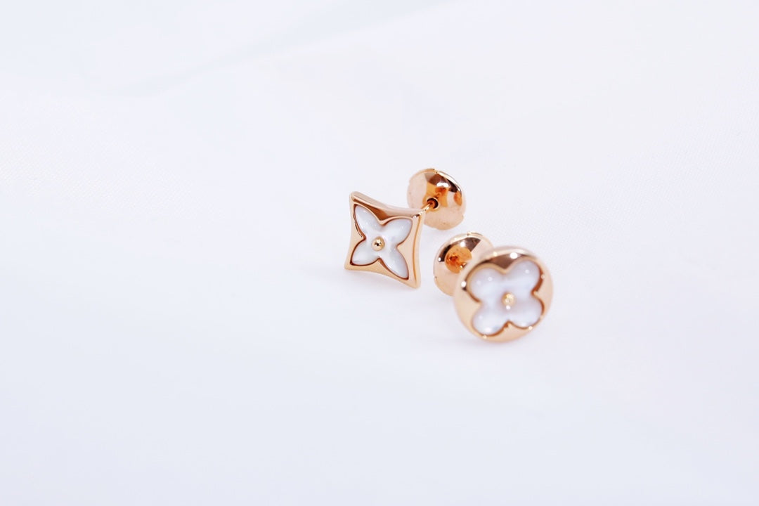 [LunaMar]STAR AND SUN ROSE GOLD MOP STUD EARRINGS