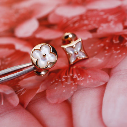 [LunaMar]STAR AND SUN ROSE GOLD MOP STUD EARRINGS
