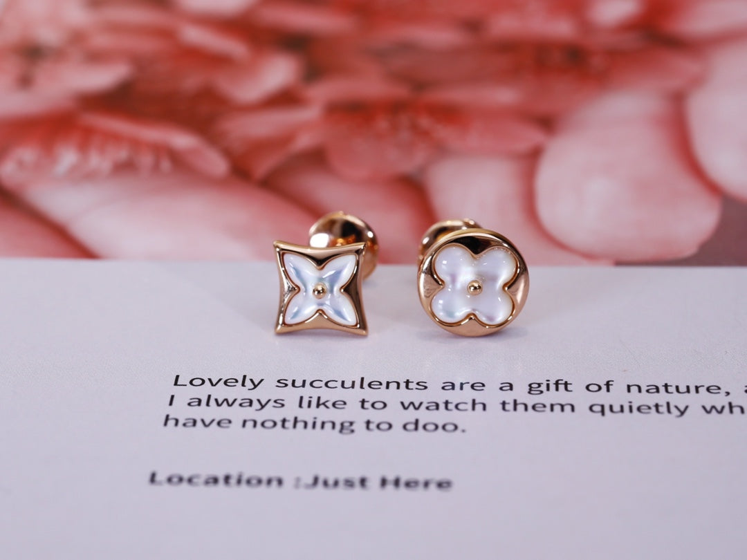 [LunaMar]STAR AND SUN ROSE GOLD MOP STUD EARRINGS