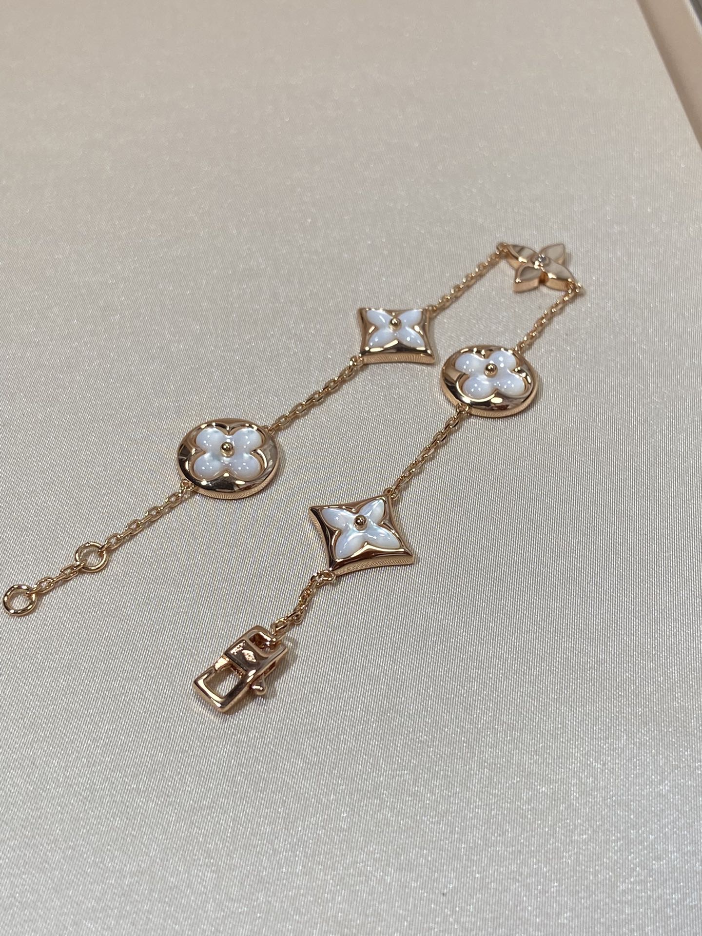 [LunaMar]STAR AND SUN 5 MOTIF MOP ROSE GOLD BRACELET