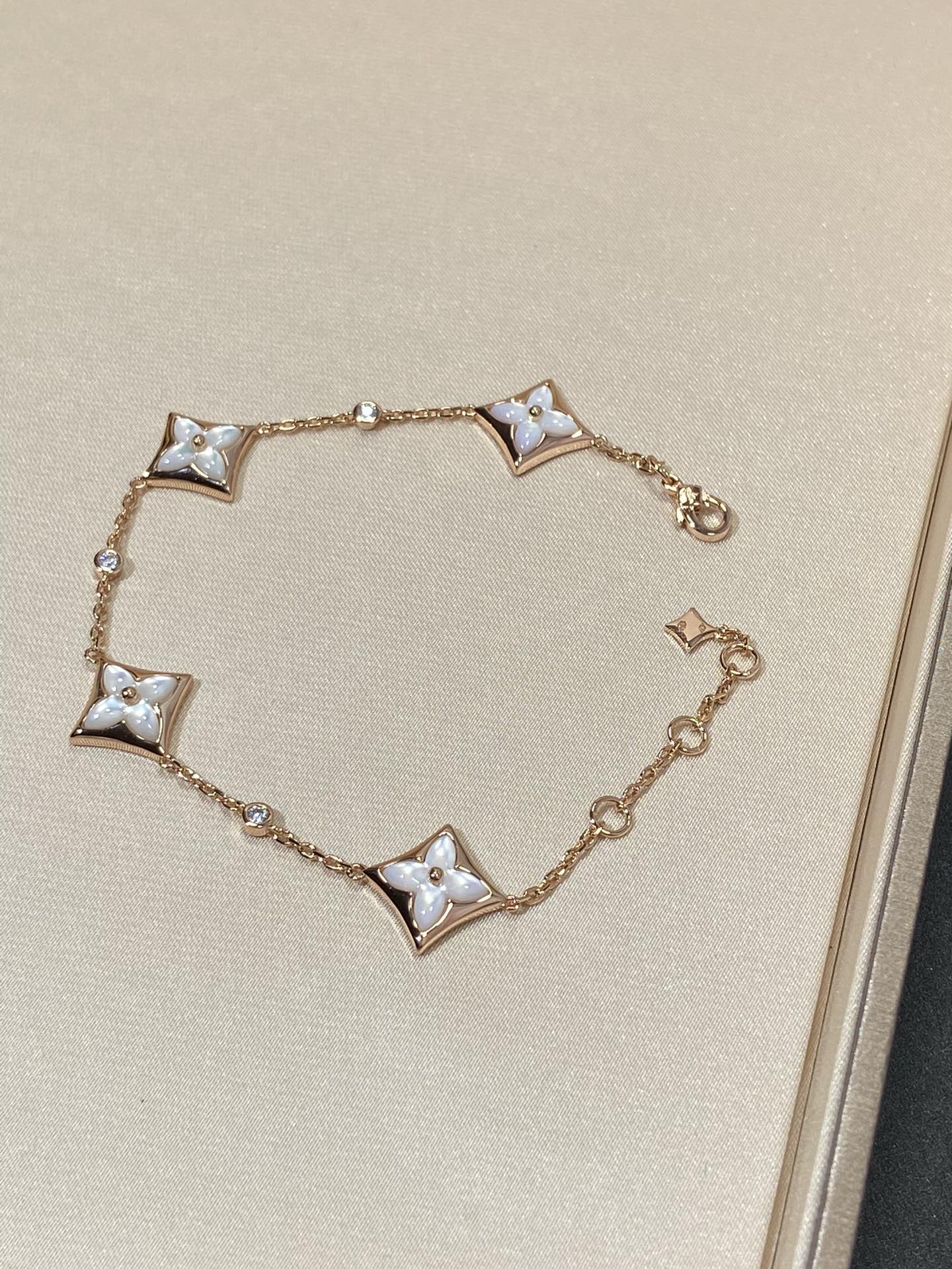 [LunaMar]STAR 4 MOTIF MOP DIAMOND ROSE GOLD BRACELET