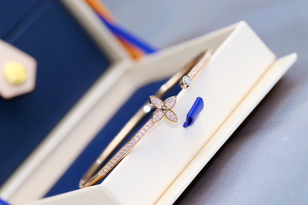 [LunaMar]IDYLLE ROSE GOLD OPEN BRACELET DIAMOND PAVED