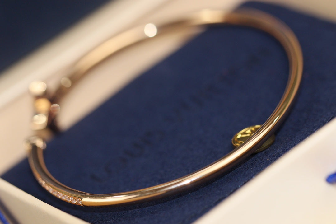 [LunaMar]IDYLLE ROSE GOLD OPEN BRACELET DIAMOND PAVED