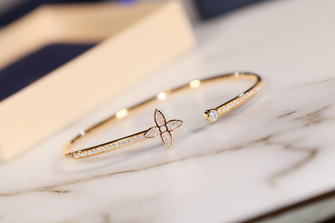 [LunaMar]IDYLLE GOLD OPEN BRACELET DIAMOND PAVED