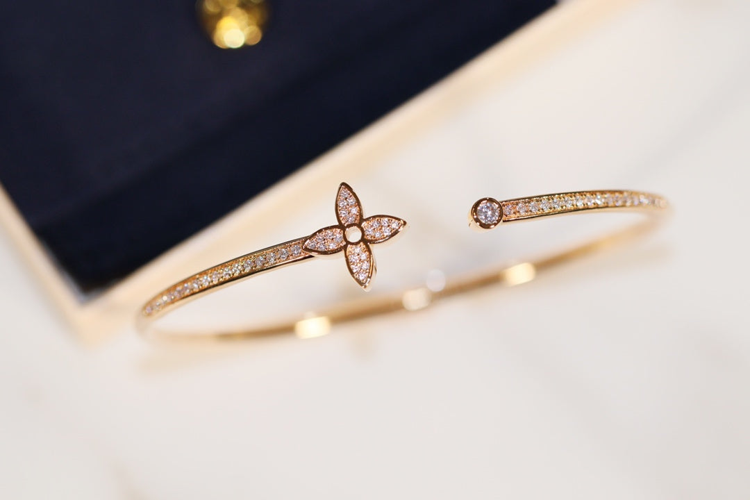 [LunaMar]IDYLLE GOLD OPEN BRACELET DIAMOND PAVED