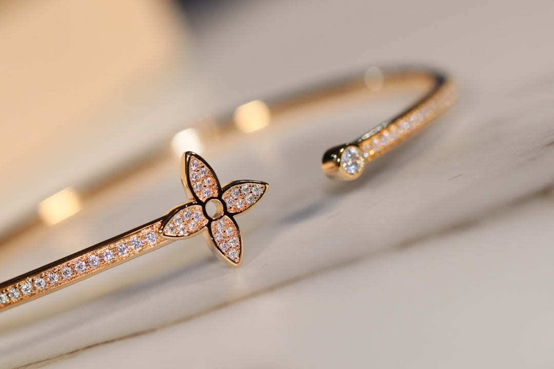 [LunaMar]IDYLLE GOLD OPEN BRACELET DIAMOND PAVED