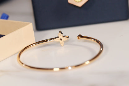 [LunaMar]IDYLLE GOLD OPEN BRACELET DIAMOND PAVED
