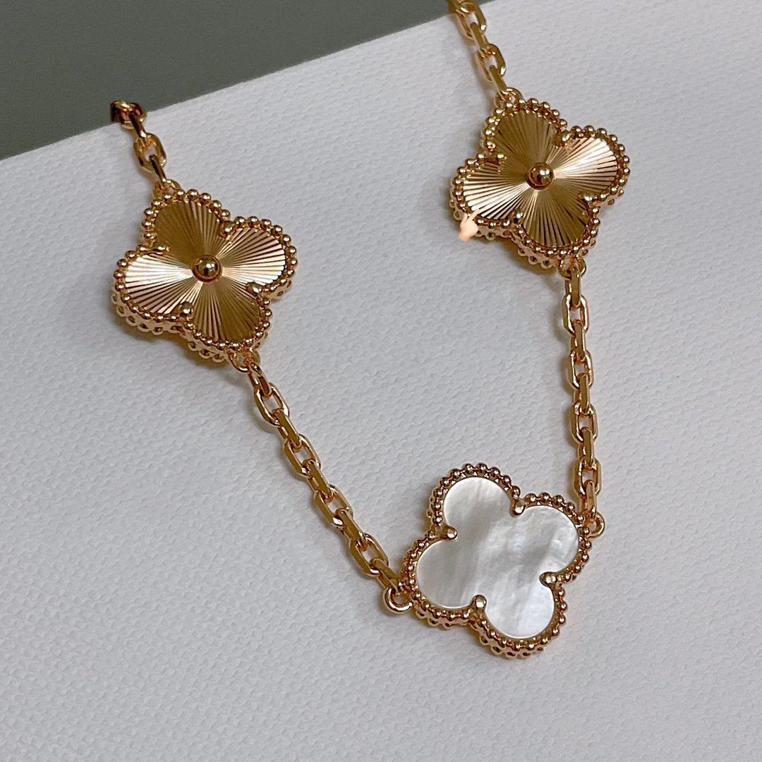 [LunaMar]LUCKY CLOVER 5-MOTIF BRACELET - WHITE MOTHER-OF-PEARL COLLECTION
