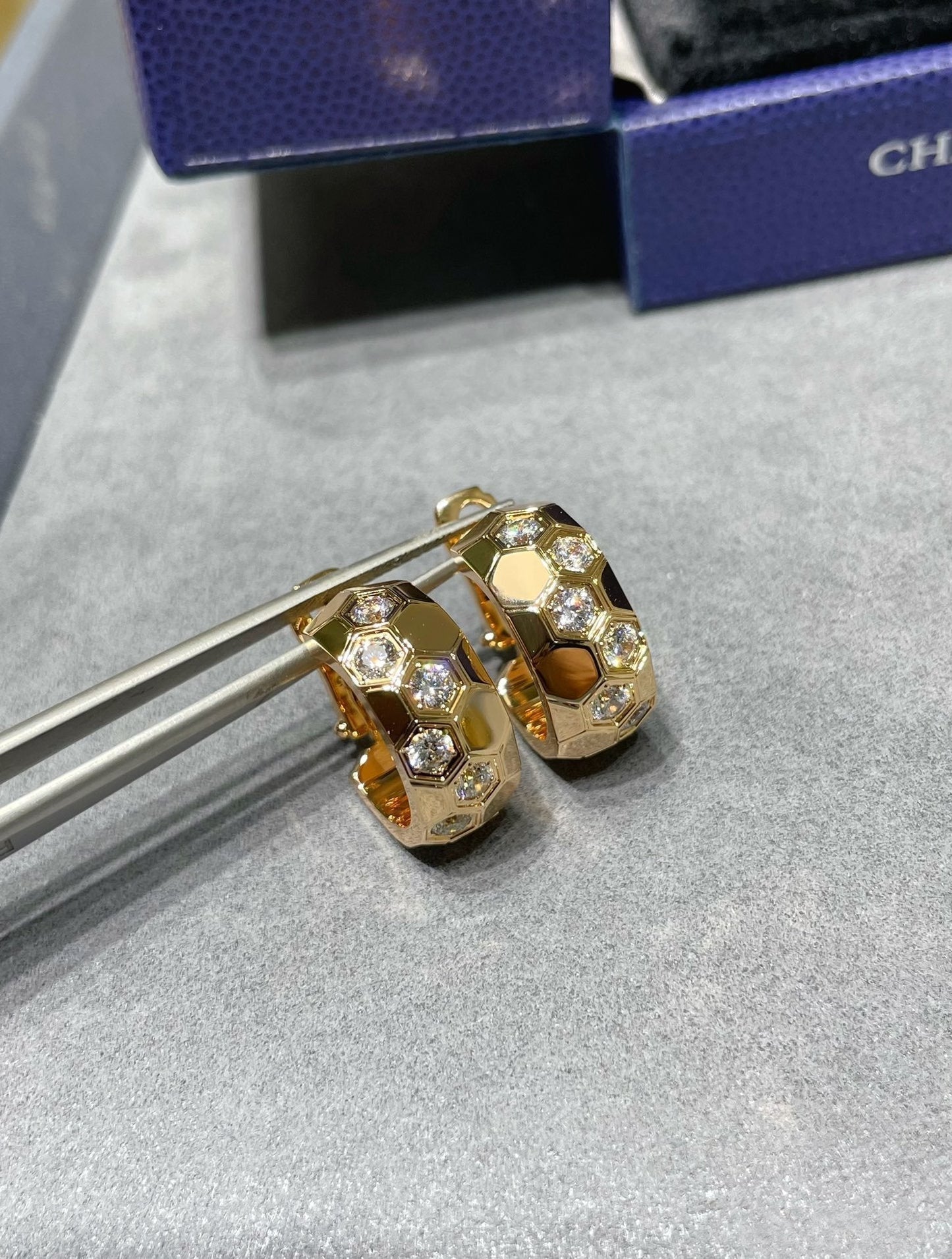 [LunaMar]BEE LOVE DIAMOND HOOP EARRINGS