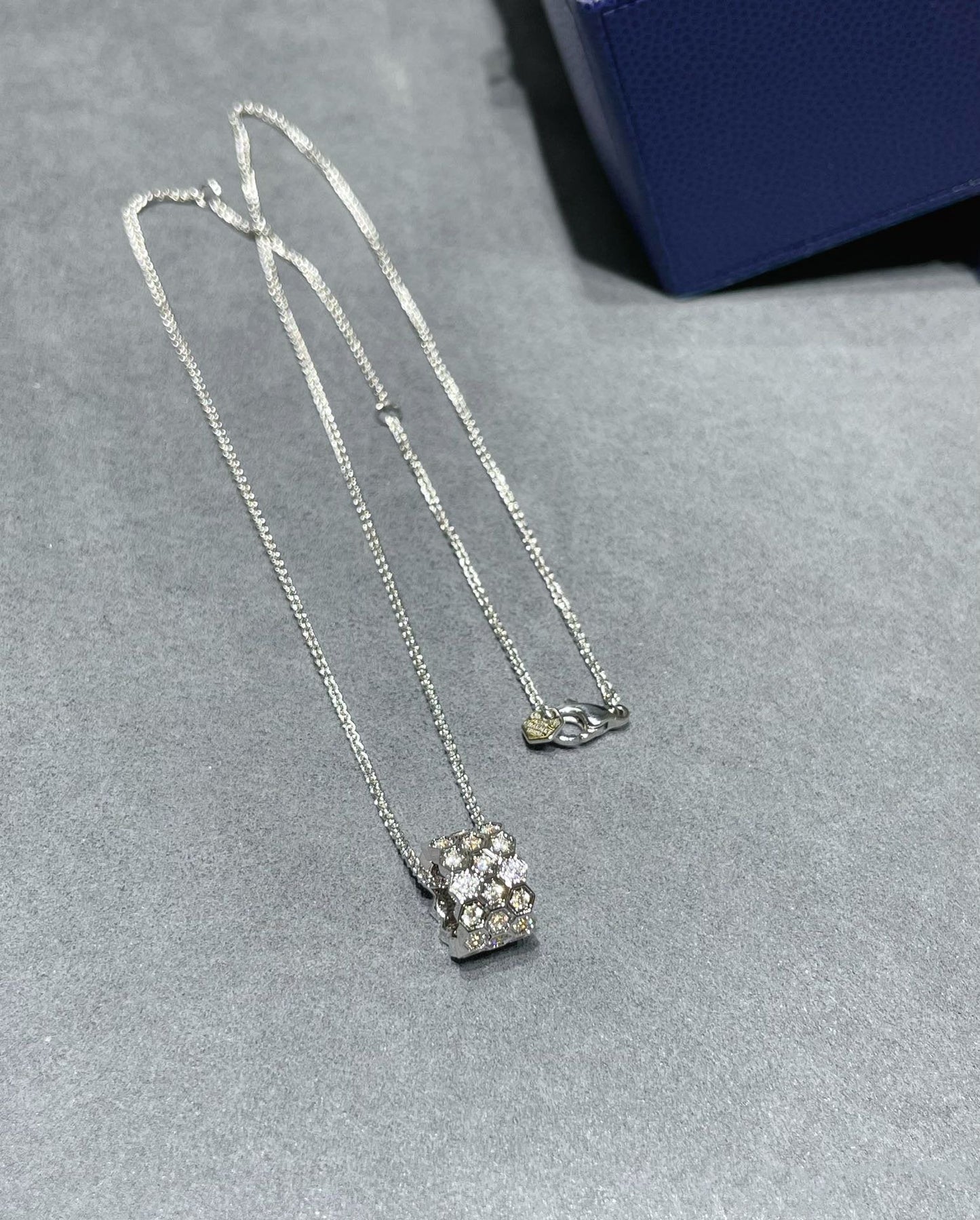 [LunaMar]BEE LOVE DIAMOND PAVED 3 ROW NECKLACE
