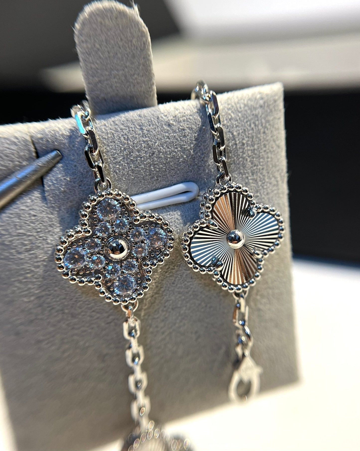 [LunaMar]LUCKY CLOVER 5-MOTIF BRACELET - LASER COLLECTION