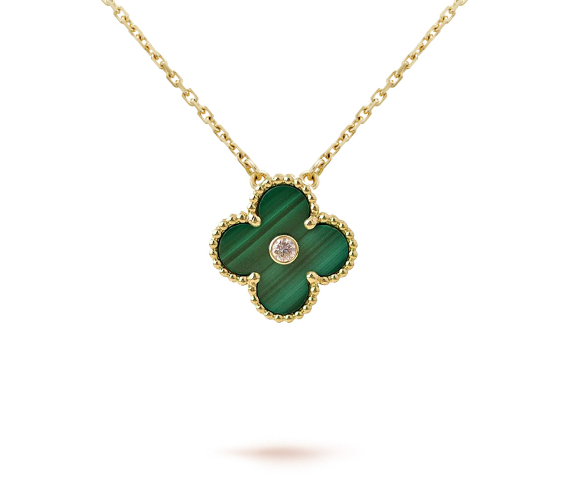[LunaMar]LIMITED EDITION CHRISTMAS CLOVER FLOWER NECKLACE - 15MM ANNUAL COLLECTIBLE PENDANT