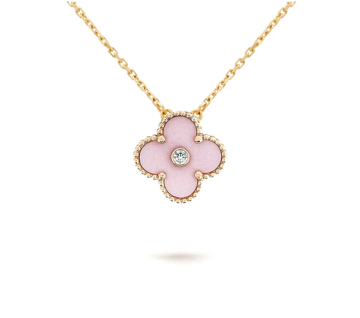 [LunaMar]LIMITED EDITION CHRISTMAS CLOVER FLOWER NECKLACE - 15MM ANNUAL COLLECTIBLE PENDANT