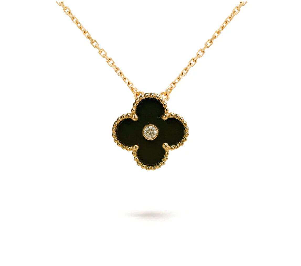 [LunaMar]LIMITED EDITION CHRISTMAS CLOVER FLOWER NECKLACE - 15MM ANNUAL COLLECTIBLE PENDANT