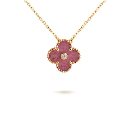 [LunaMar]LIMITED EDITION CHRISTMAS CLOVER FLOWER NECKLACE - 15MM ANNUAL COLLECTIBLE PENDANT