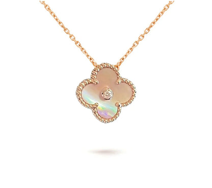[LunaMar]LIMITED EDITION CHRISTMAS CLOVER FLOWER NECKLACE - 15MM ANNUAL COLLECTIBLE PENDANT