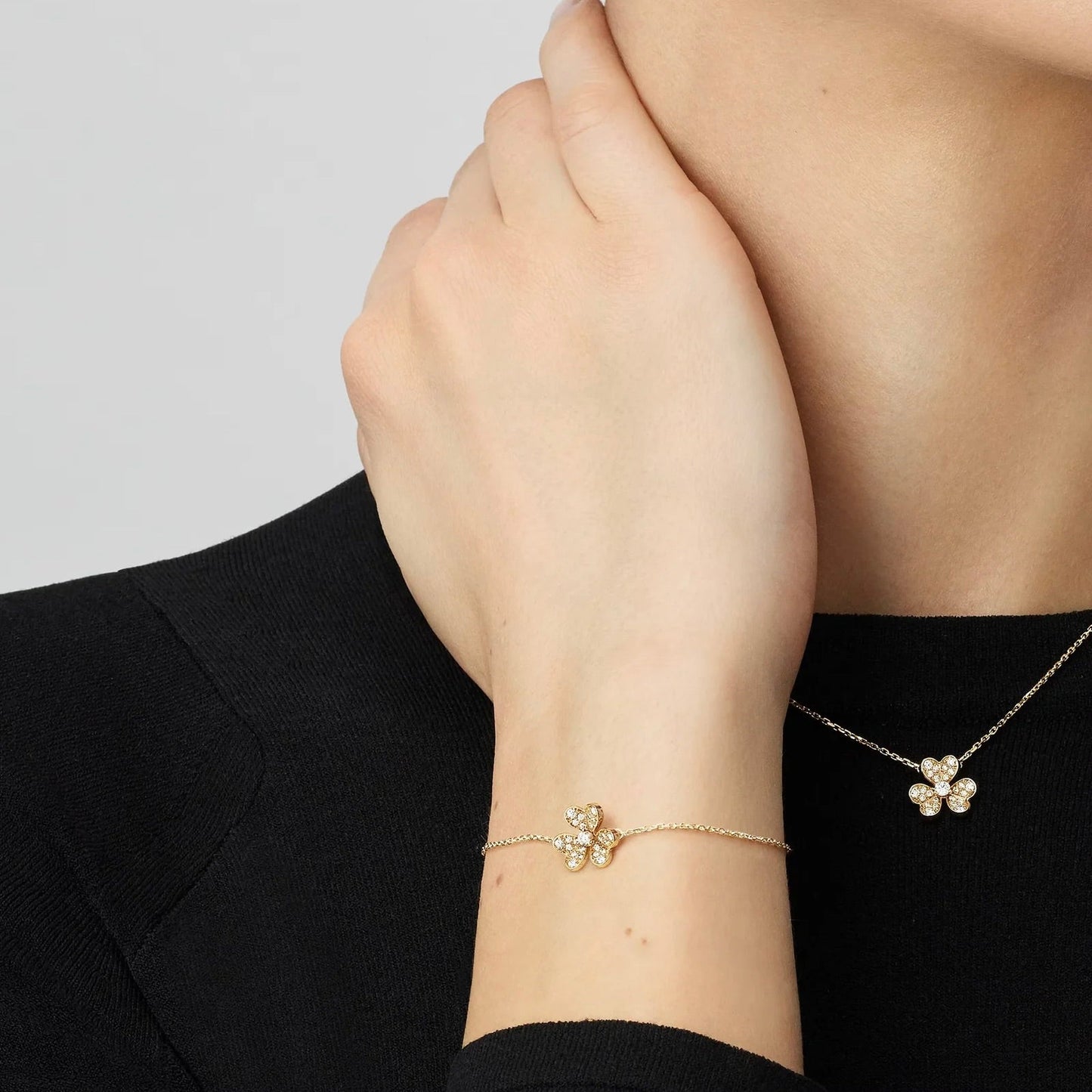 [LunaMar]LUMINOUS BLOSSOM SINGLE-MOTIF CHARM BRACELET