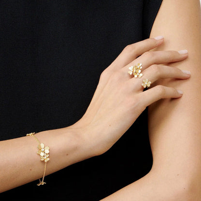 [LunaMar]LUMINOUS BLOSSOM 5-MOTIF CHARM BRACELET