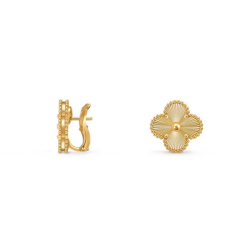 [LunaMar]15MM CLOVER FLOWER STUD EARRINGS GOLD COLLECTION