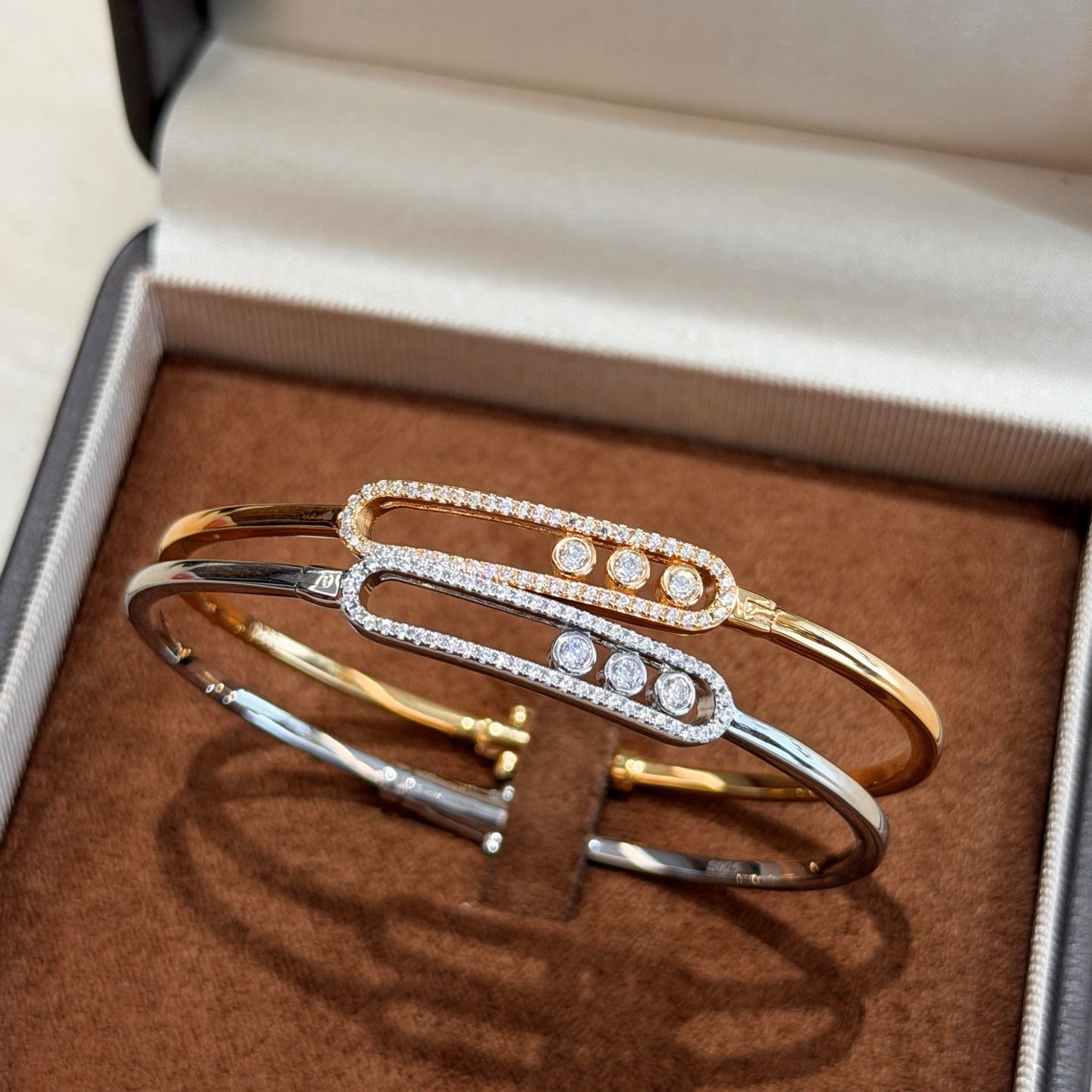 [LunaMar]MOVE PAVÉ DIAMOND BANGLE BRACELET M