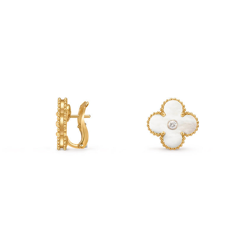 [LunaMar]15MM CLOVER FLOWER STUD EARRINGS DIAMOND-GOLD COLLECTION