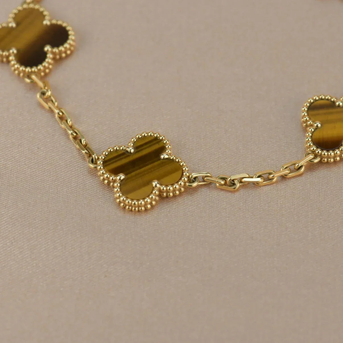 [LunaMar]LUCKY CLOVER 5-MOTIF BRACELET -  TIGER’S EYE COLLECTION
