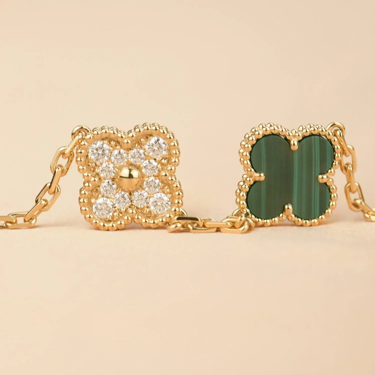 [LunaMar]LUCKY CLOVER 5-MOTIF BRACELET - MALACHITE COLLECTION