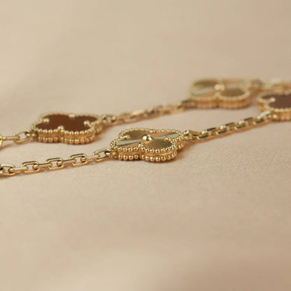 [LunaMar]LUCKY CLOVER 5-MOTIF BRACELET - RED CARNELIAN COLLECTION