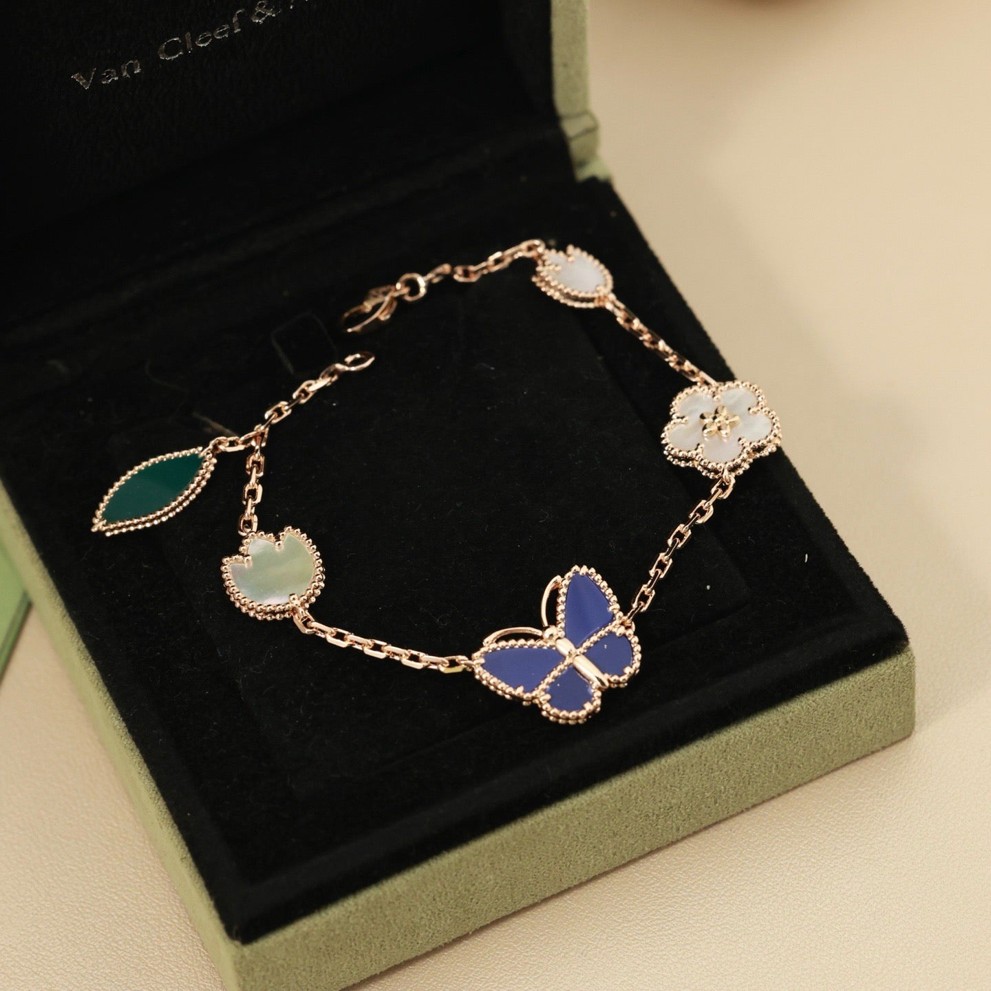 [LunaMar]SPRING ENCHANTMENT BUTTERFLY & FLORAL CHARM BRACELET