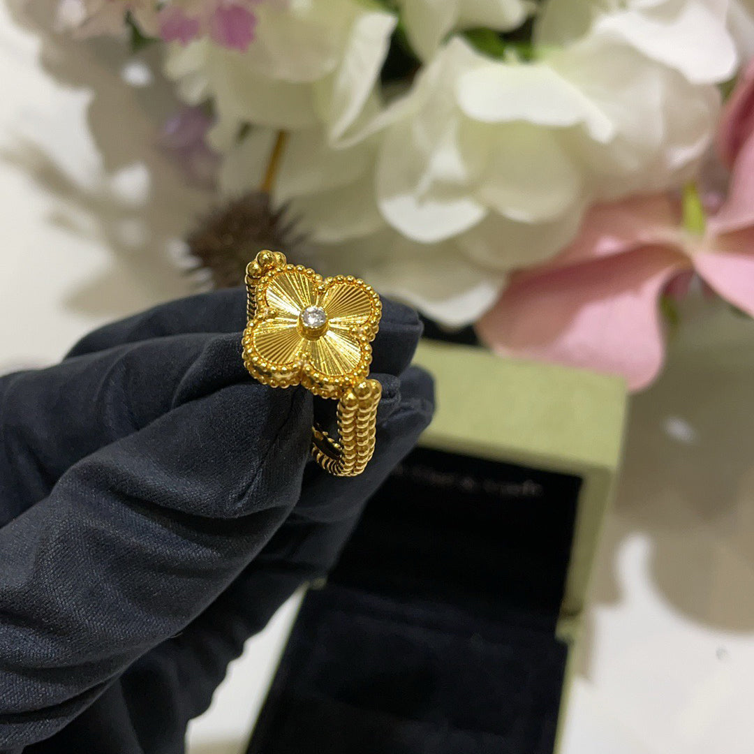 [LunaMar]LUCKY CLOVER GOLD REVERSIBLE RING