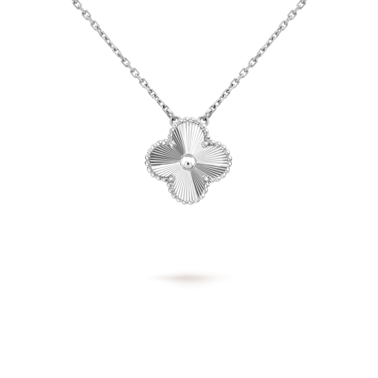 [LunaMar]15MM CLOVER FLOWER PENDANT NECKLACE WHITE GOLD COLLECTION
