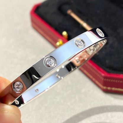 [LunaMar]CLASSIC 6.1MM LOVE BANGLE - 10-DIAMOND