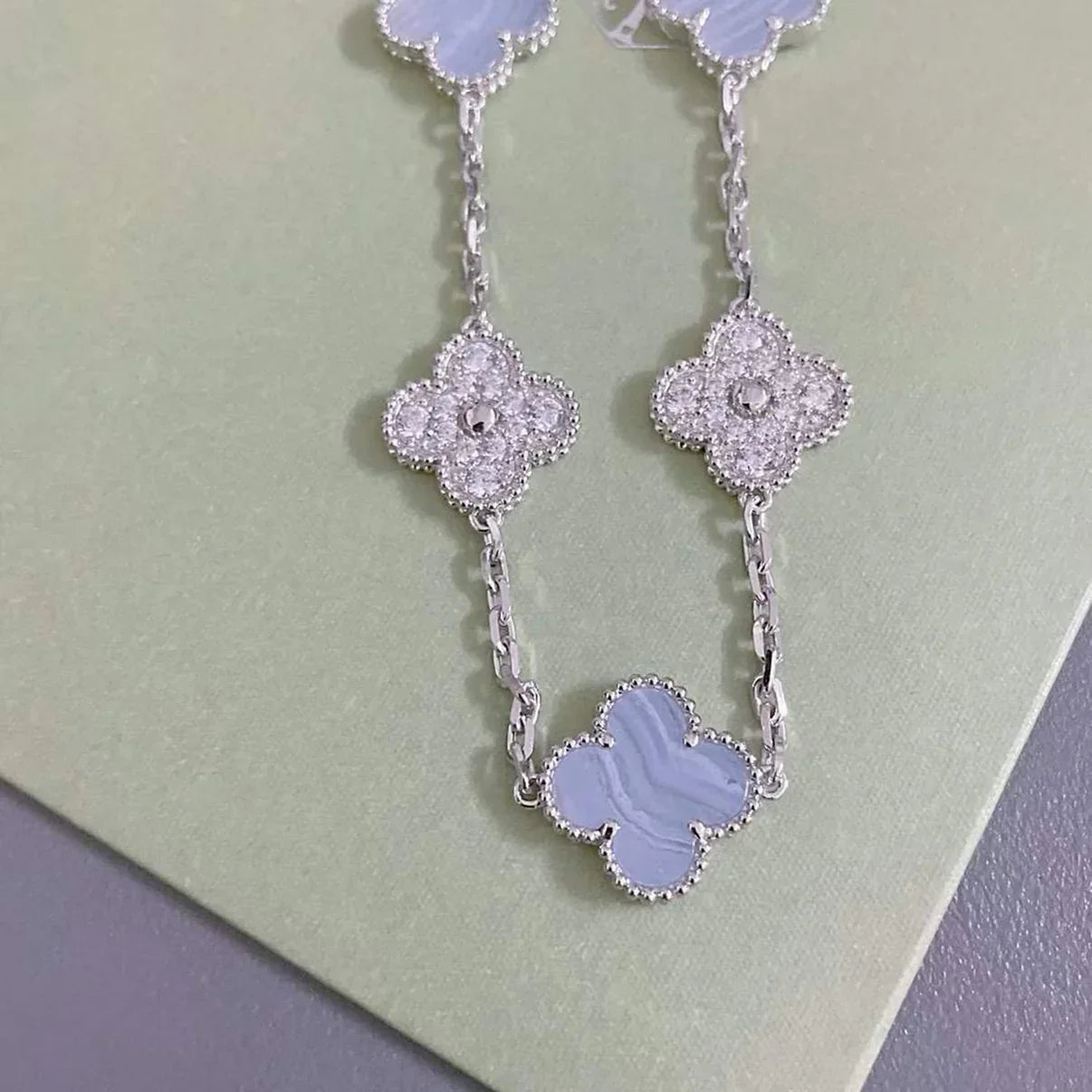 [LunaMar]LUCKY CLOVER 5-MOTIF BRACELET - PURPLE CHALCEDONY COLLECTION
