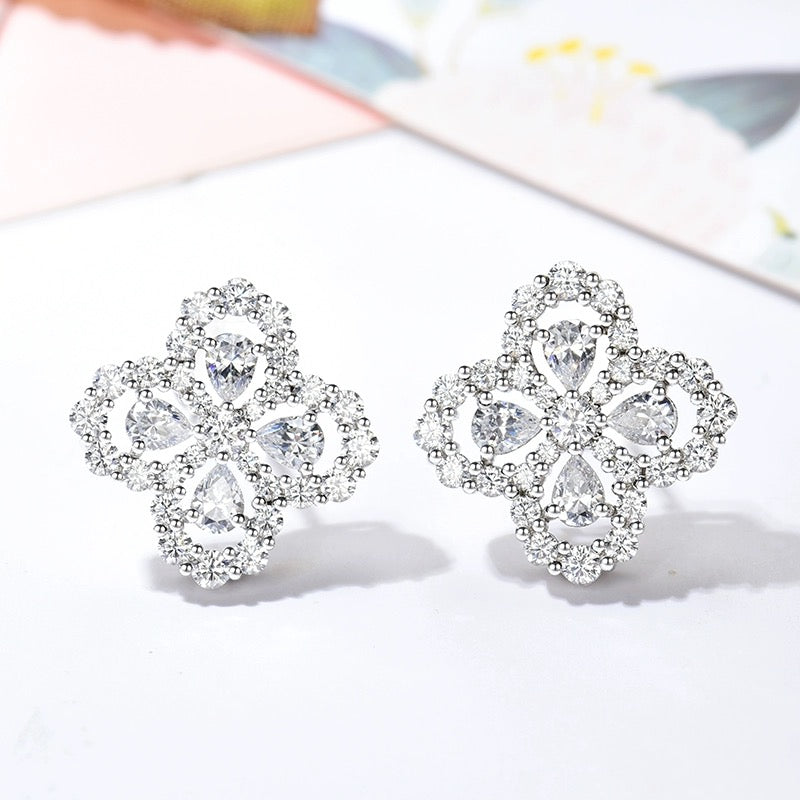[LunaMar]LOOP EARRINGS FULL MOTIF DIAMOND 16MM
