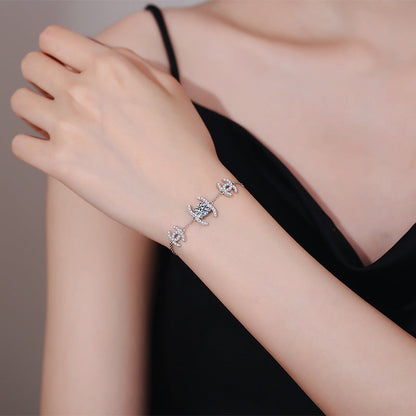 [LunaMar]CLASSIC INTERLOCKING MOISSANITE BRACELET